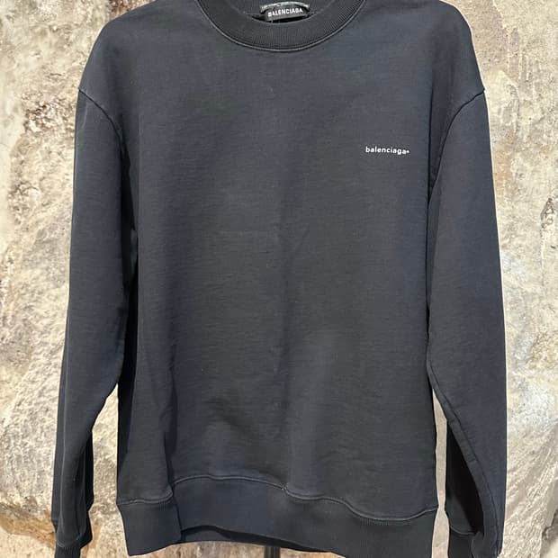 발렌시아가 스몰로고 맨투맨