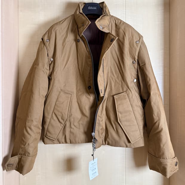 솔리드옴므 22fw 소매탈부착 스터드 구스다운 48