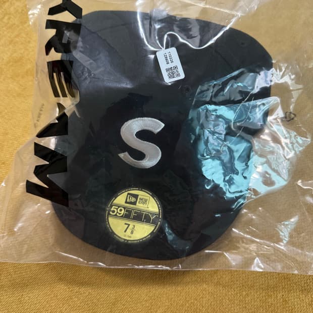 25ss supreme x newera 