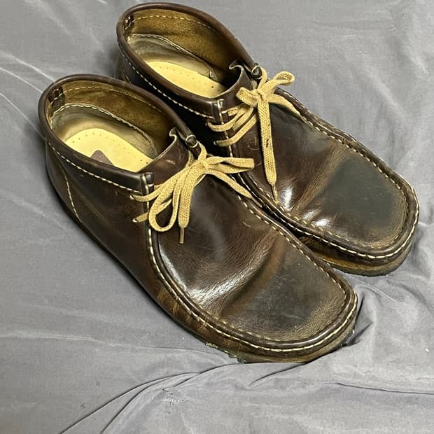 Clarks Wallabee brown leather boots