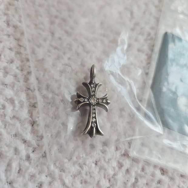 [OS] 크롬하츠 파베 다이아 타이니 크로스  애프터 한스룸 풀구성