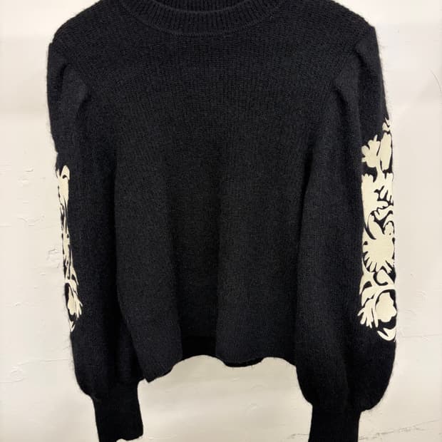 산드로 블랙 패턴 스웨터 니트