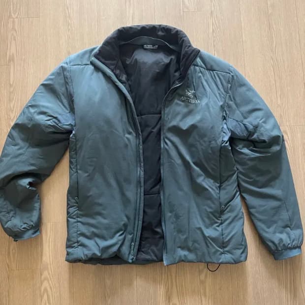 아크테릭스 아톰 AR  자켓 M 사이즈  상태 9.5/10  보풀 없이 