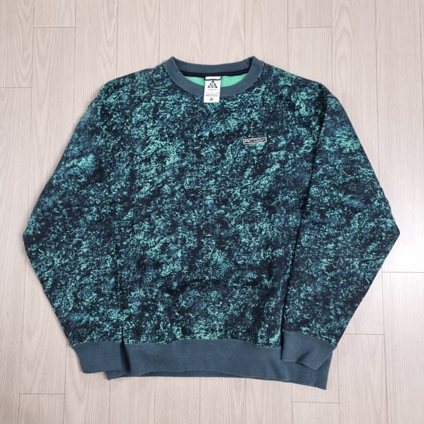 나이키 ACG 맨투맨 옥블랙