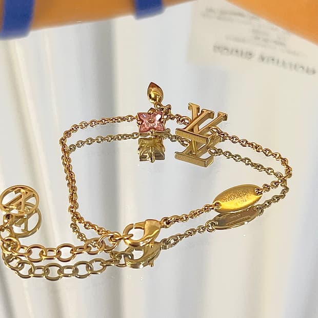 [풀구성/새상품급]루이비통 룰루그램 플라워 팔찌