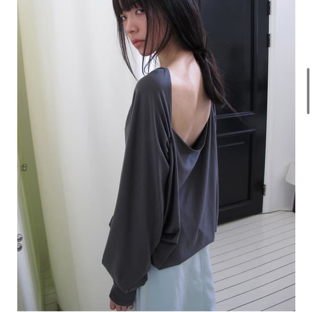 니히 tender back top (charcoal)