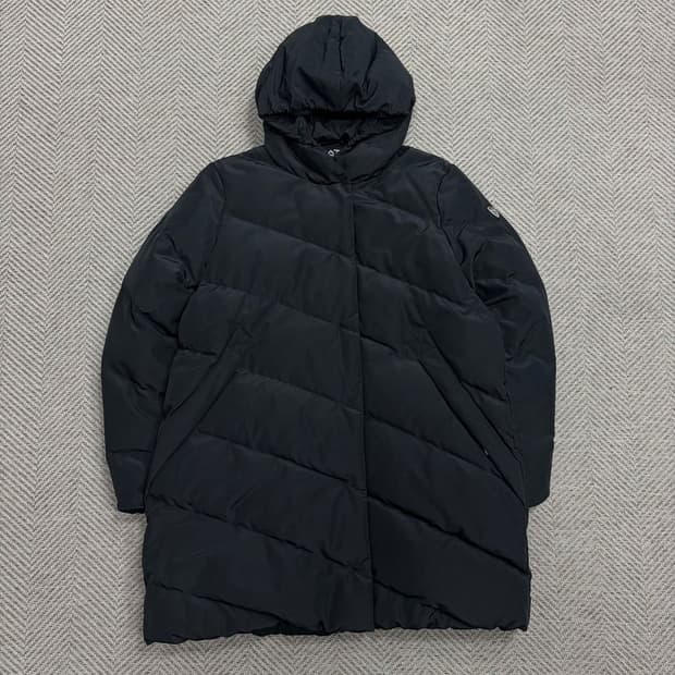 엠포리오 아르마니 패딩v1528