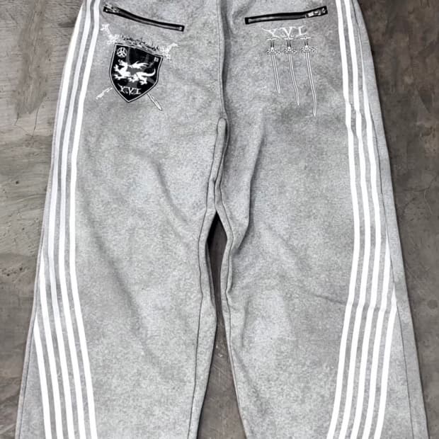cozy worldwide 트레이닝 셋업 바지 grey 구해요