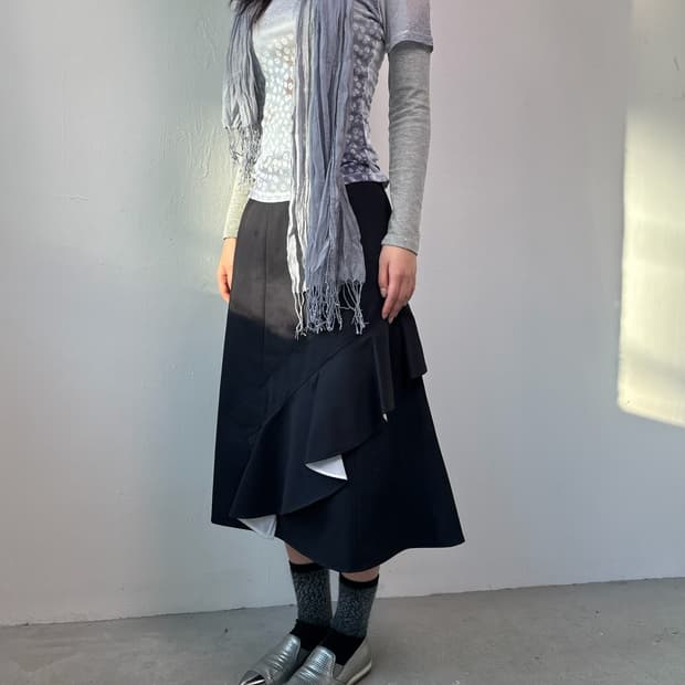 비대칭 드레이프 스커트 