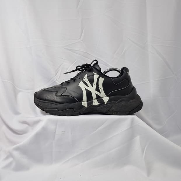 280 엠엘비 빅볼청키 뉴욕양키스 스니커즈 블랙