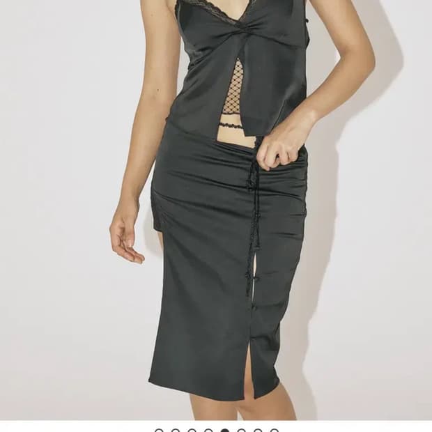 쓰리타임즈 Margot halter top