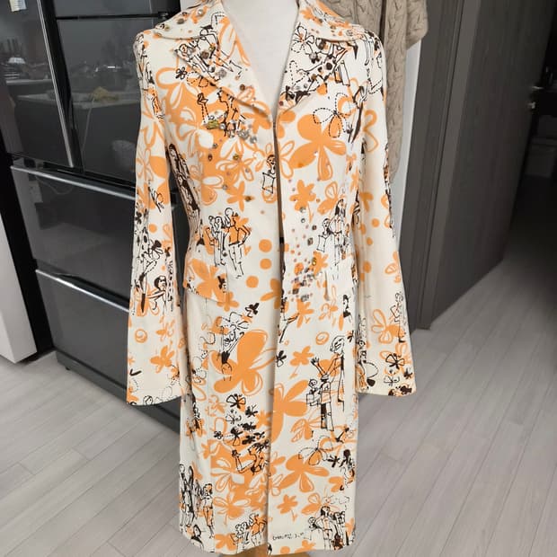 새상품 정품 손정완(SON JUNG WAN) 비즈 아트 드로잉 롱 자켓 