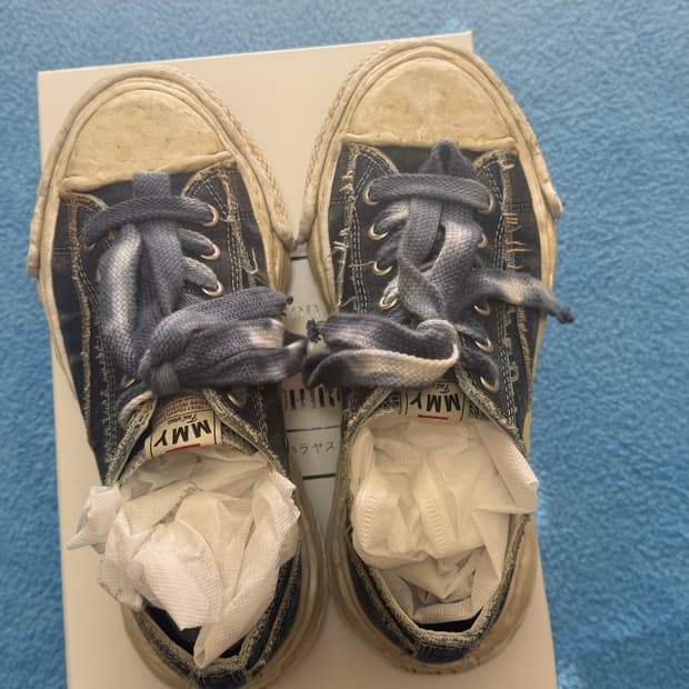 미하라 야스히로 솔 워시드 데님 스니커즈