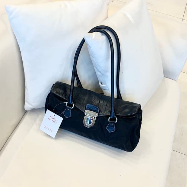 프라다 테수토 버클 숄더백 (정품)