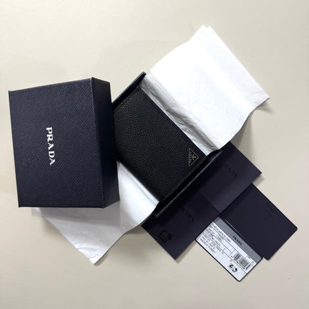 [새상품/당일출고]프라다 사피아노 카드지갑