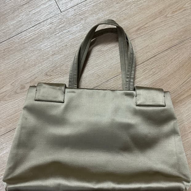 프라다 y2k 새틴 토트백