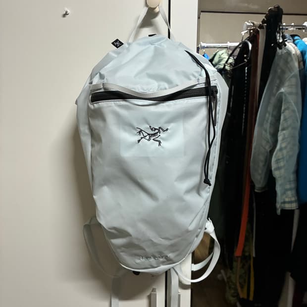 아크테릭스 헬리아드 10 백팩 데이브레이크 그래파이트