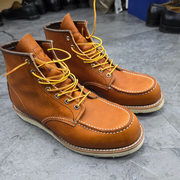 레드윙 목토 875 오로레거시 10.5 팝니다.