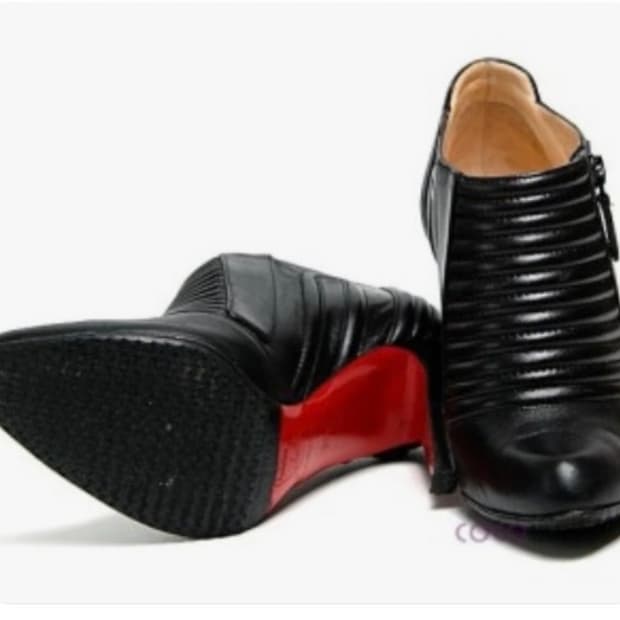 크리스찬 루부탱 앵클부츠, 부티 (정품. 다크 브라운 컬러, 37사이즈)