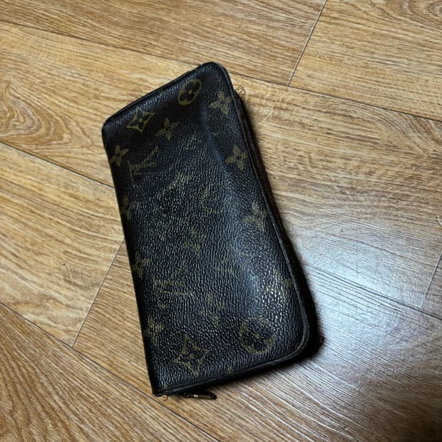 루이비통 모노그램 지퍼 장지갑
