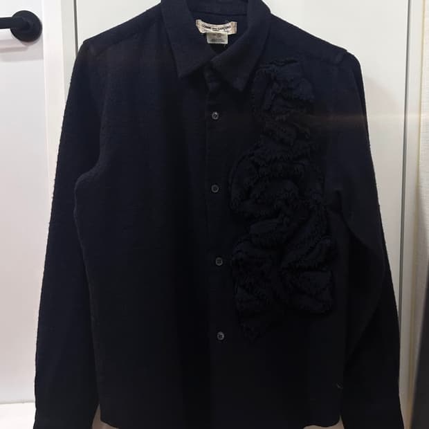 구해요) 꽁데가르송 프릴 가디건