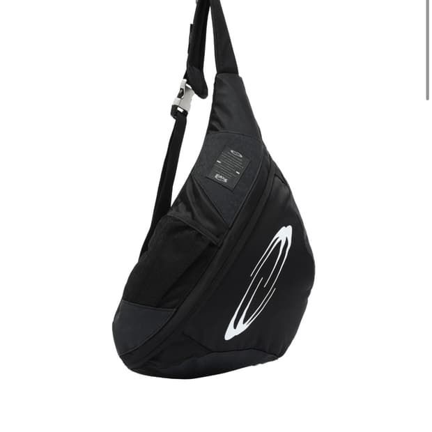 오프닝 프로젝트 Gear Crossbody Bag