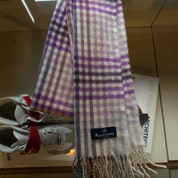 아쿠아스큐텀 캐시미어 머플러