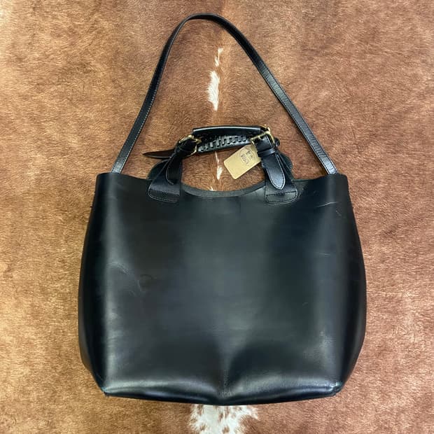 자라 통가죽 가방