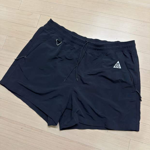 나이키 ACG 레저부아 쇼츠 블랙 XL 사이즈