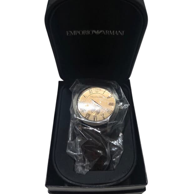 엠포리오 아르마니 클래식 가죽 시계