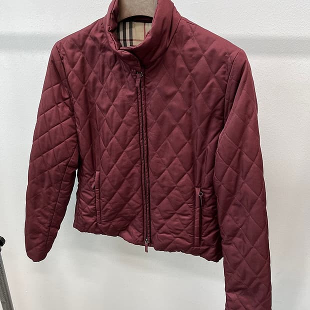 여) 버버리 버건디 퀼팅집업 