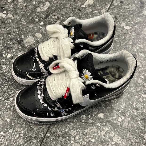 나이키 피스마이너스1 크림발 처분 