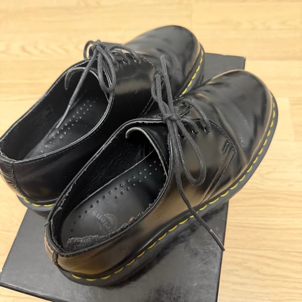 닥터마틴 1461 3홀 벡스 240