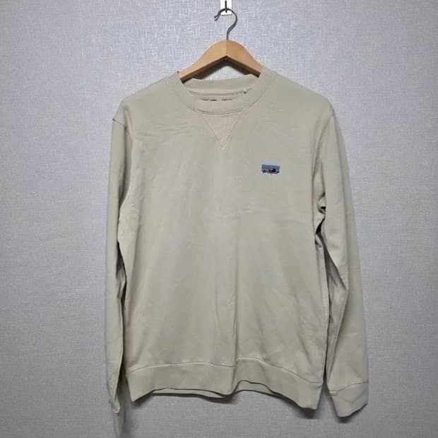 파타고니아 맨투맨 티셔츠 베이지 사이즈 95  상태양호