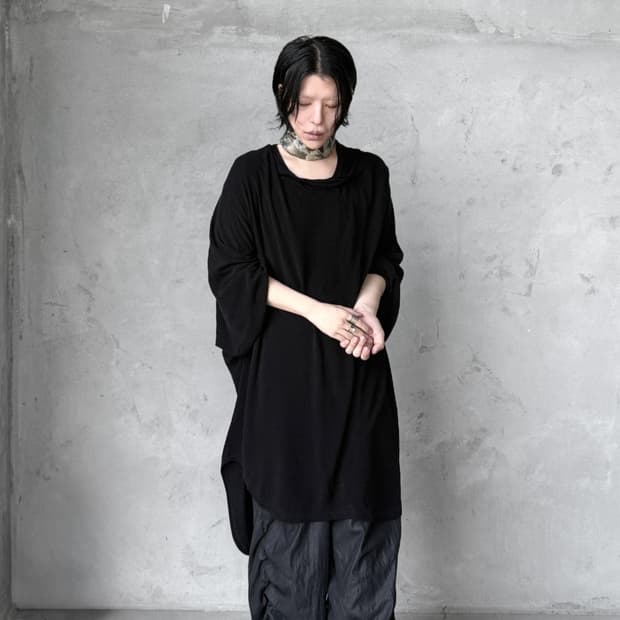Julius 23FW 드레이프 컷소