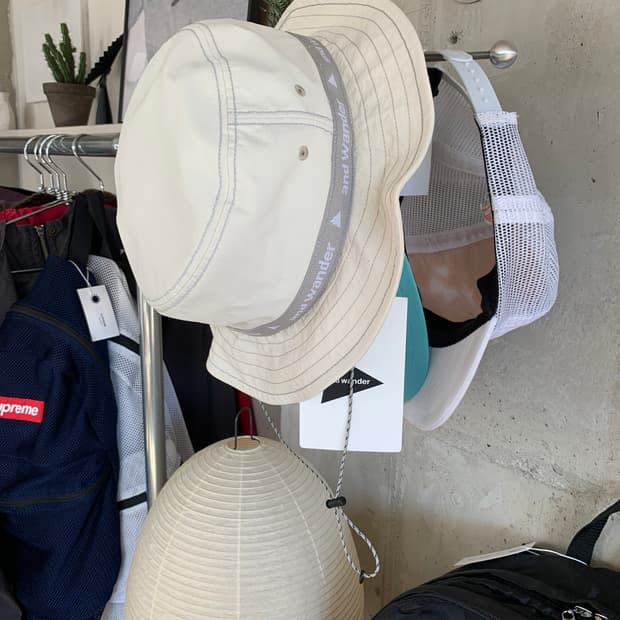 And wander 앤드원더 버킷햇