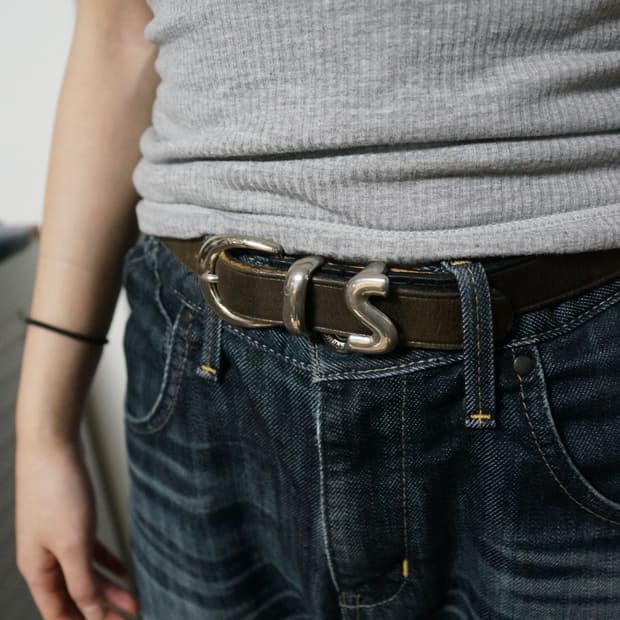 이세이 미야케 IS 벨트