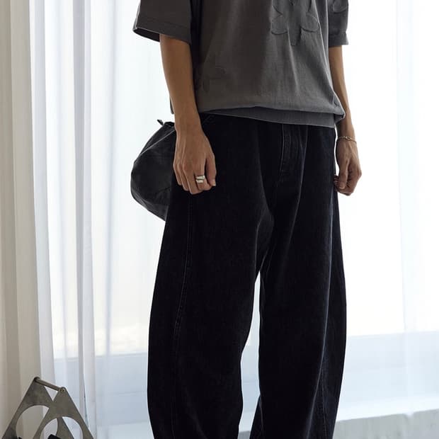 [헤칭룸] Curve Jeans (블랙워싱) _1사이즈