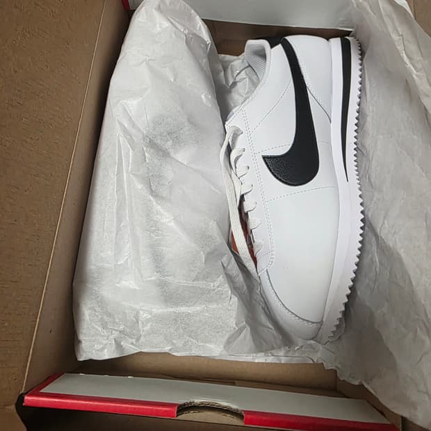 나이키 코르테즈 레더 275mm