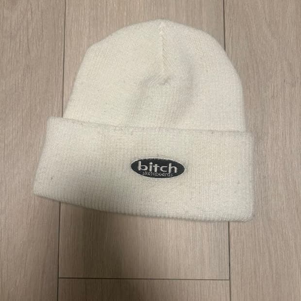 90s 비치 스케이트보드 오벌 로고 니트 비니