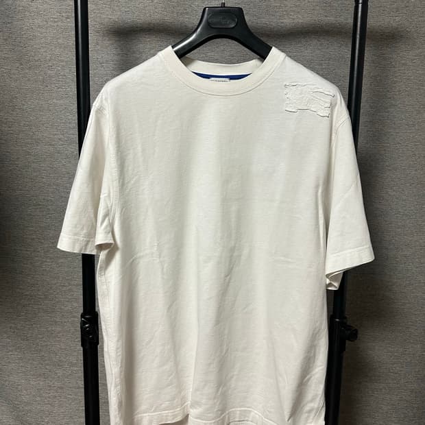 버버리 이퀘스트리안 숄더 패치 반팔 화이트 (XXL) 