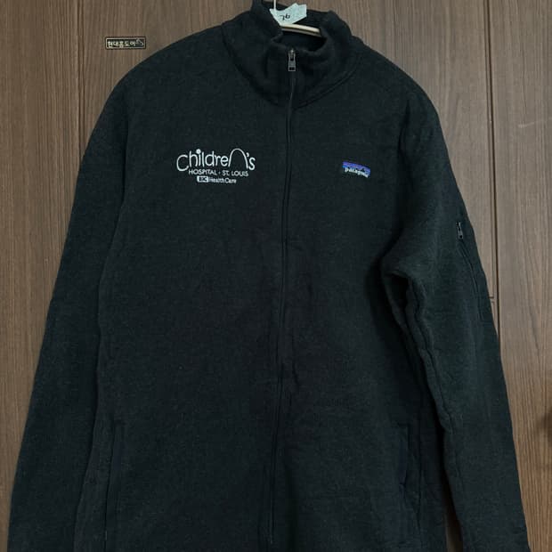 파타고니아 신칠라 후리스 반집업 블랙L