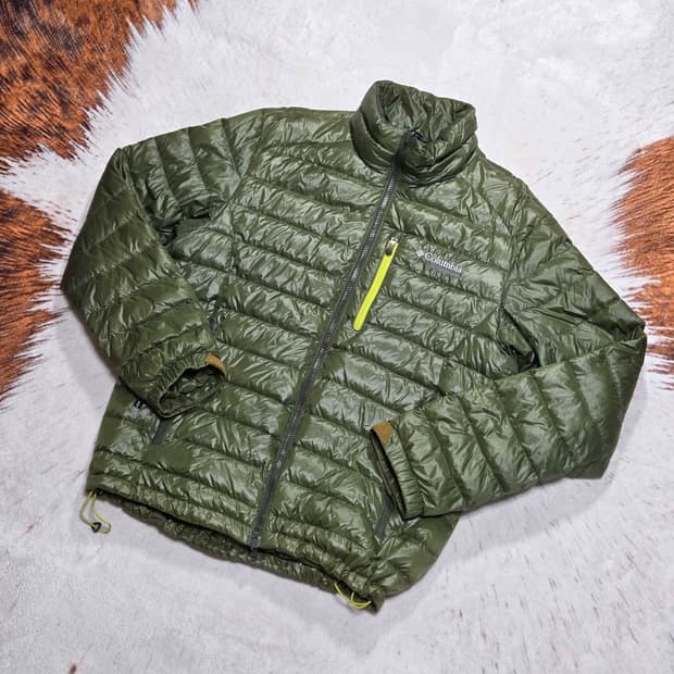 컬럼비아 투지퍼 티타늄 구스다운 경량 패딩 카키