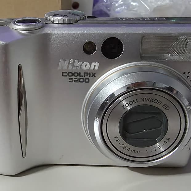 니콘 쿨픽스 5200 빈티지 디지털카메라