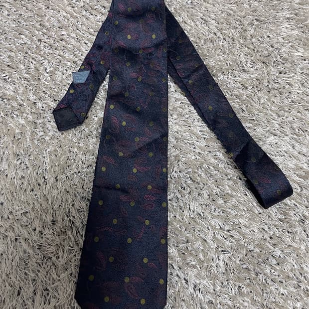 FENDI 이태리제 실크 넥타이