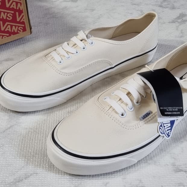 반스 어센틱 44 dx 애너하임 클래식 화이트 300