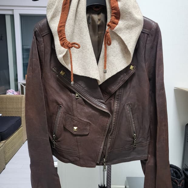 (새제품세일)천연 2웨이 가죽자켓 (후드탈부착)