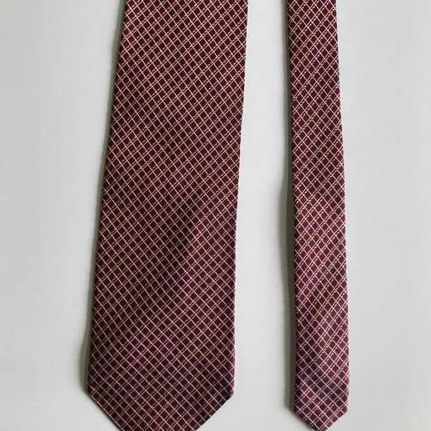 니나리치 넥타이