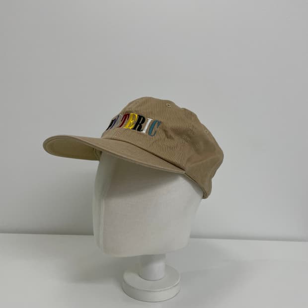 히스테릭 글래머 자수 볼캡