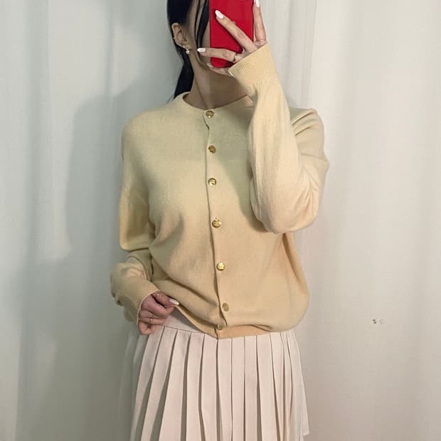 버버리 금장 기마로고 가디건